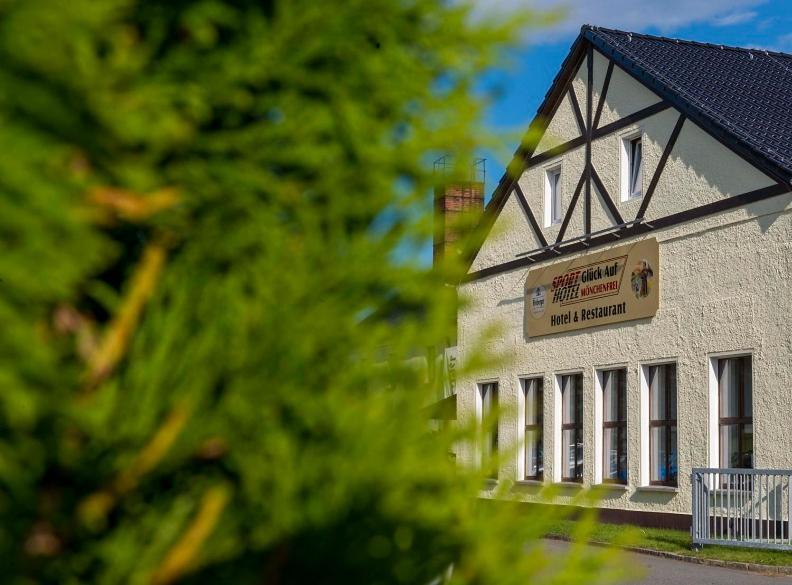 Sporthotel Glueck Auf Moenchenfrei Brand-Erbisdorf Exteriör bild